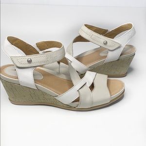Earth Thistle Leather wedge sandals 8.5
